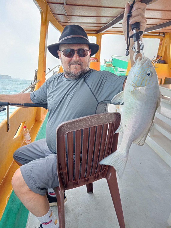 Lan Ha Bay Full-Day Tour: Fishing Village, Kayaking & Local Fishing -